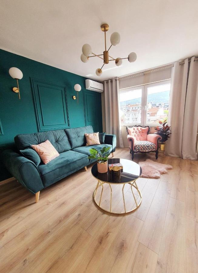 Apartament Lovely Gem At The Location In Center